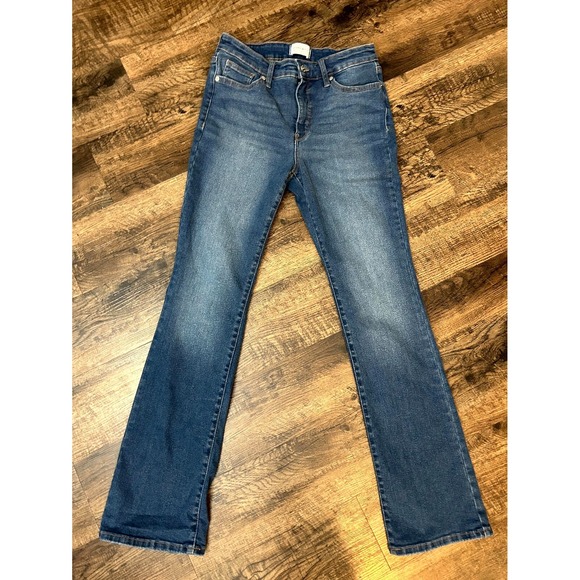 Crown & Ivy Women's Regular Fit Vintage Bootcut Leg‎ Jeans Denim Distressed Sz 6 - Picture 1 of 11